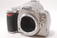 Nikon-D40