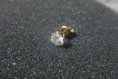 ダイヤ付18金製ピアス