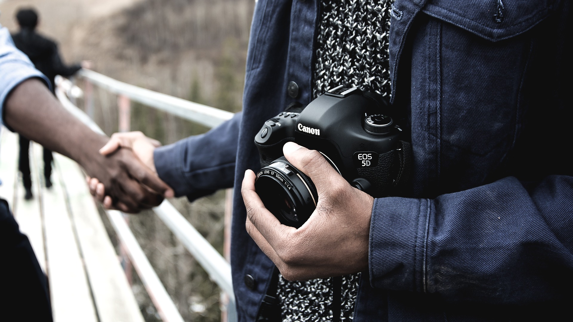 camera-1846179_1920