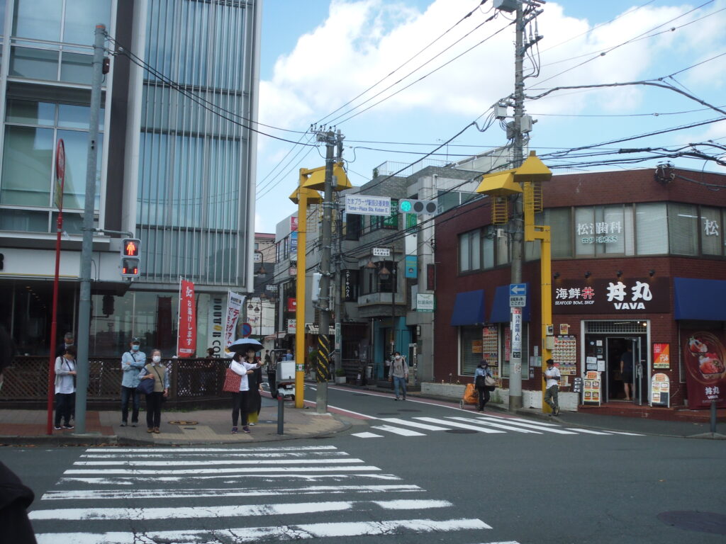 ドトールがある交差点が中央商店街入り口です